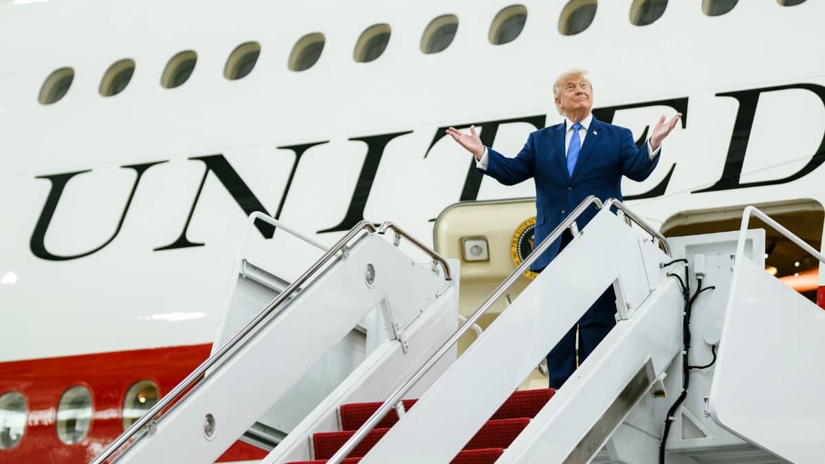 Donald Trump: 'मैं ईरान पर भरोसा करने वाला आखिरी इंसान',आखिर ट्रंप ने ऐसा क्यों कहा? तुर्किए से लौटते वक्त विमान बदलने की भी बताई वजह