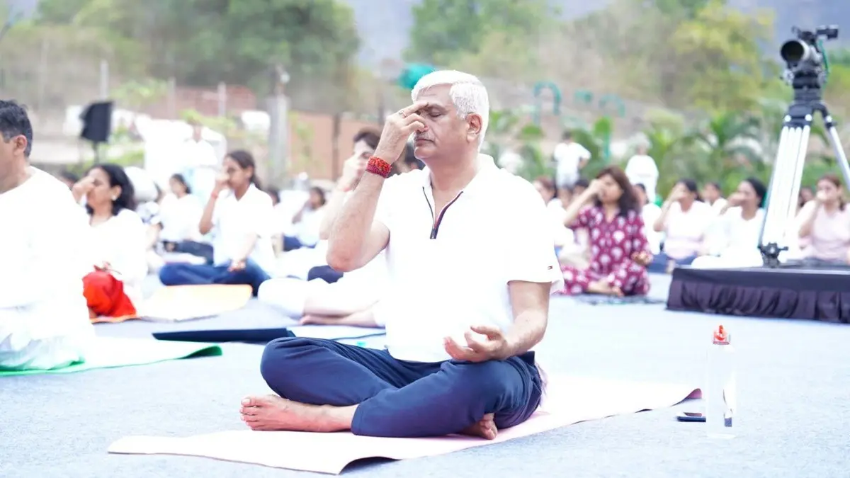 Union Minister Gajendra Singh Shekhawat Joins MaitriBodh Parivaar’s Unique Yoga Day At Karjat Ashram Union Minister Gajendra Singh Shekhawat Joins MaitriBodh Parivaar’s Unique Yoga Day At Karjat Ashram