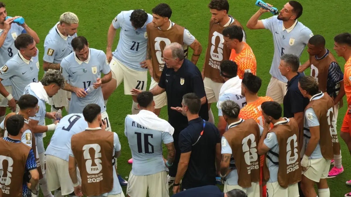 FIFA World Cup 2026: Uruguay Players Raise Concerns Over Coach Marcelo Bielsa's Training Methods Ahead Of Spain Clash Uruguay head coach Marcelo Bielsa talks to players during the FIFA World Cup 2026 match against Saudi Arabia
