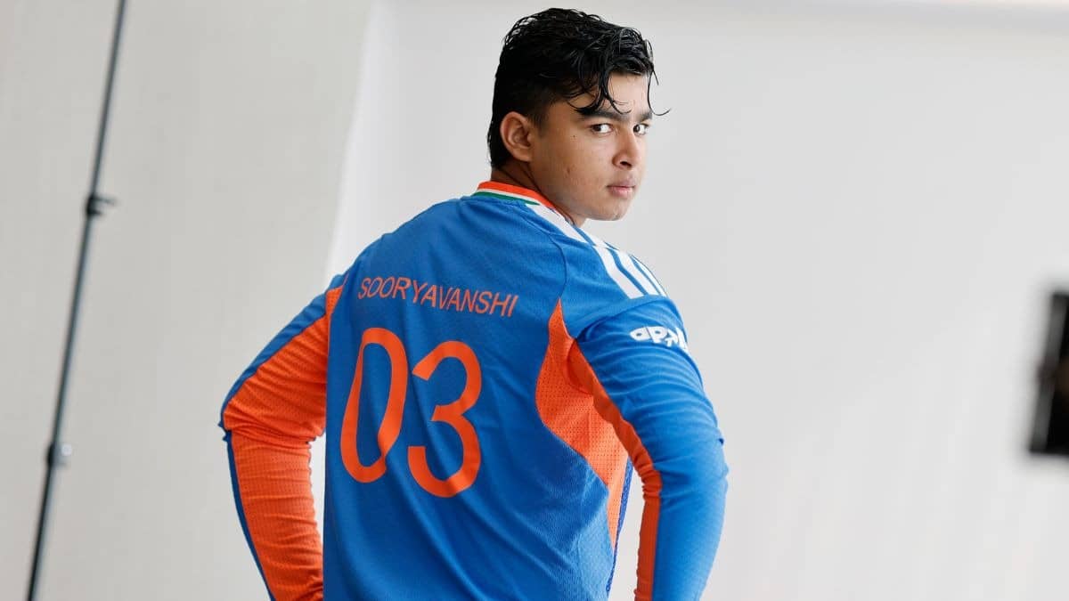 IND vs IRE T20: वैभव सूर्यवंशी को करना होगा और इंतजार? कोच के इस बयान से प्लेइंग 11 पर बढ़ा सस्पेंस