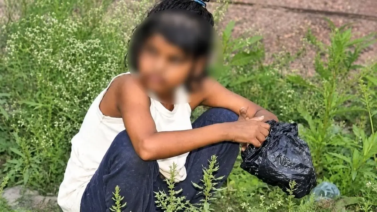 हाथ और पैर की मदद से चलती थी, बिना कपड़े रहना चाहती... कौन थी यूपी की 'मोगली गर्ल'? जिसका 18 साल की उम्र में हो गया निधन who-is-mowgli-girl-dies-at-the-age-of-18-years-due-to-septicaemia-death-reason-mystery