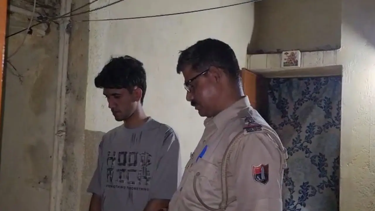 अमेरिका का VPN, 'पेपर माफिया' नाम से चैनल... री-NEET से 3 दिन पहले फर्जी पेपर बेचने वाला युवक गिरफ्तार, ऐसे रच रहा था खेल Youth Arrested from Bhilwara, Rajasthan