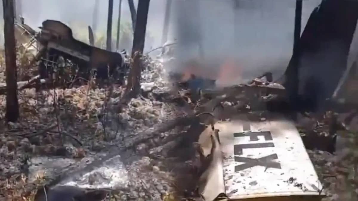 10 Killed In Bahamas Plane Crash; Flamingo Air Flights Grounded As Probe Begins