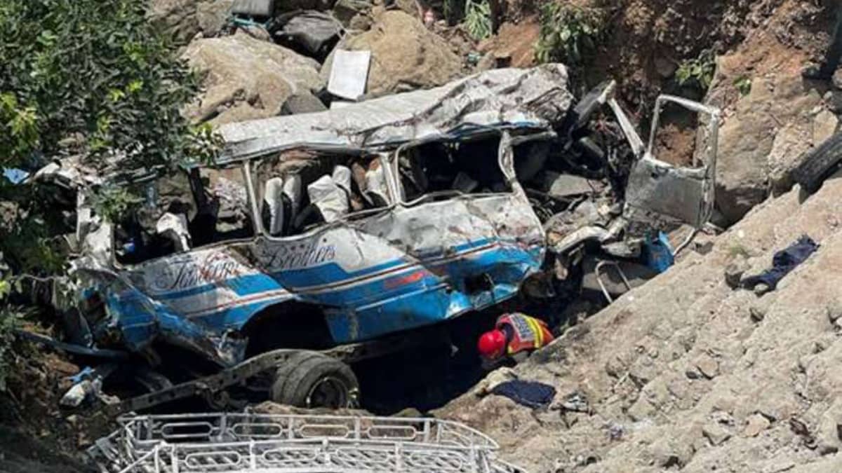 40 Dead, 8 Injured As Passenger Bus Plunges Into Ravine In Pakistan's Balochistan
