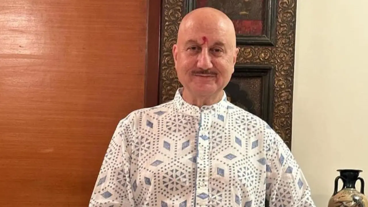'न डरा था, न डरा हूं, न डरूंगा', राम मंदिर चढ़ावा चोरी पर बयान को लेकर घिरे अनुपम खेर ने जारी किया VIDEO, कहा- अपने हर शब्द पर कायम हूं Anupam Kher