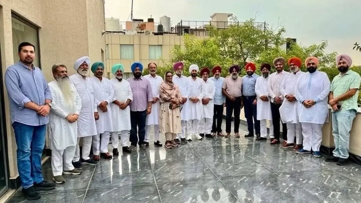 Internal Rift Hits Punjab Congress: Senior Leaders Rally Behind Channi Sending a Message to State Chief Charnajit Singh Channi Sends a Message