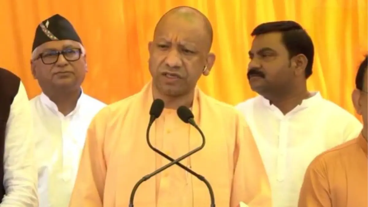 'जब बंगाल को पाकिस्तान का हिस्सा बनाने की साजिश रची जा रही थी तब...', श्यामा प्रसाद मुखर्जी की जयंती पर बोले CM योगी, कांग्रेस पर खूब बरसे CM Yogi