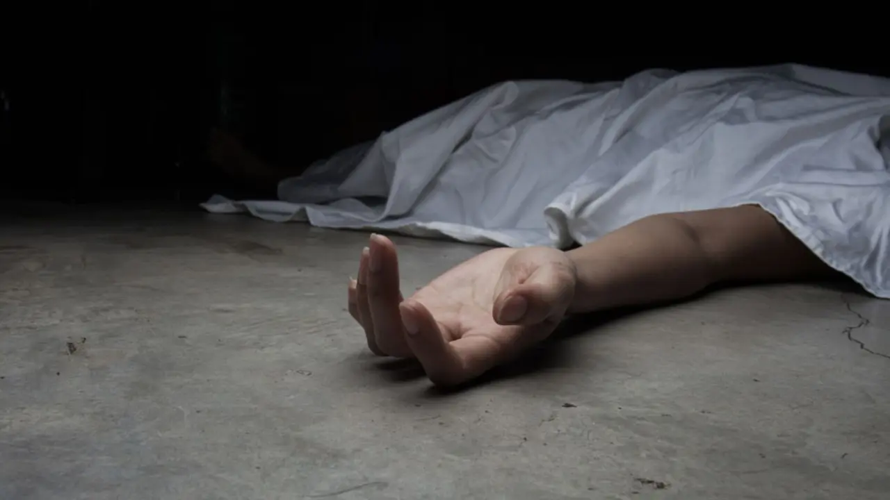 19-Year-Old NEET Aspirant Dies by Suicide in Maharashtra's Ahilyanagar After Re-Exam Score Falls Short 19-Year-Old NEET Aspirant Dies by Suicide in Maharashtra's Ahilyanagar After Re-Exam Score Falls Short