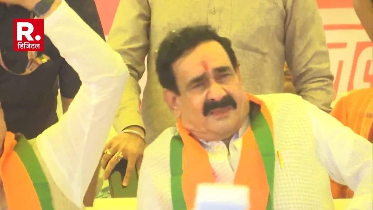 Datia By Election: 'आशुतोष भैया के लिए प्राण झोंक देंगे, एक-एक गांव जाऊंगा...', मंच पर भाषण देते-देते नरोत्तम मिश्रा के आंखों से छलके आंसू, VIDEO