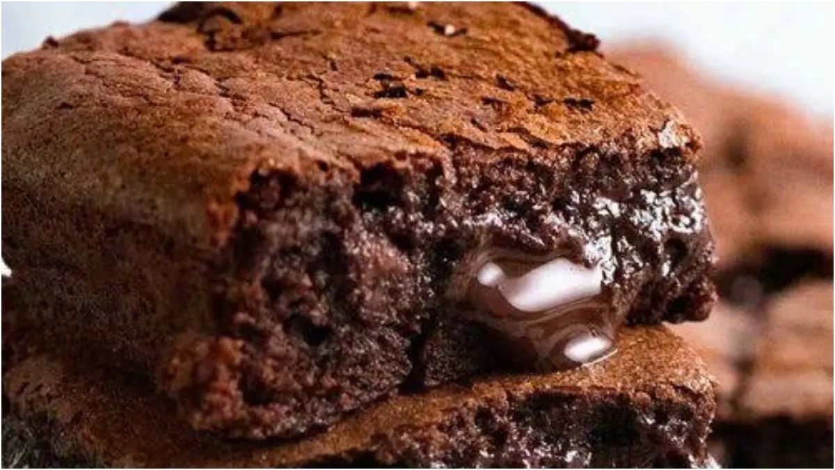 Prepare Eggless Brownies Without An Oven - Recipe And Method Eggless Brownies are an ideal tea-time snack