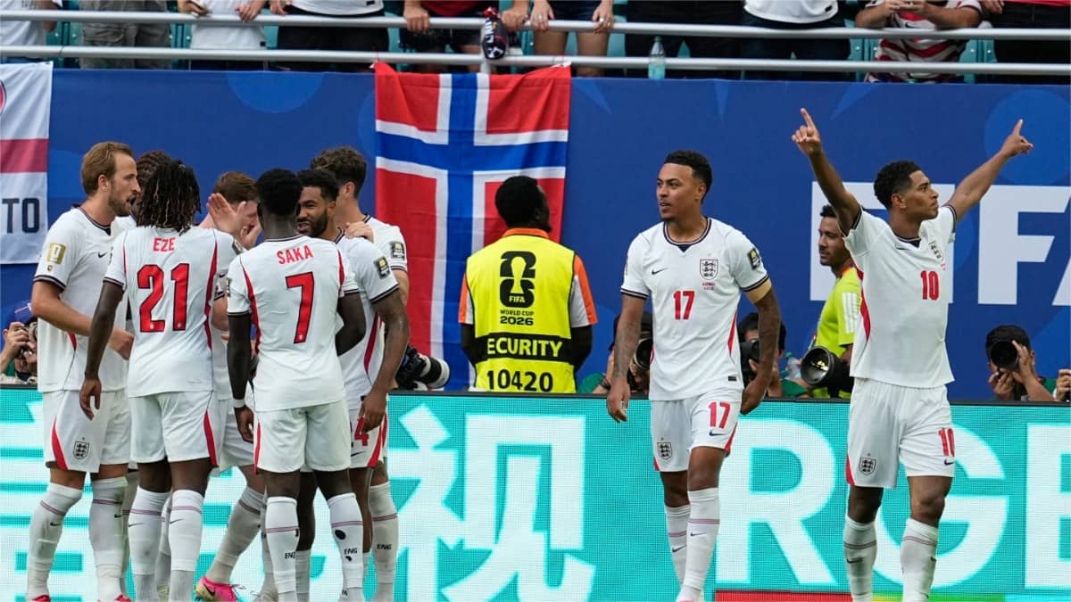 England players' celebrating after Jude Bellingham's goal against Norway