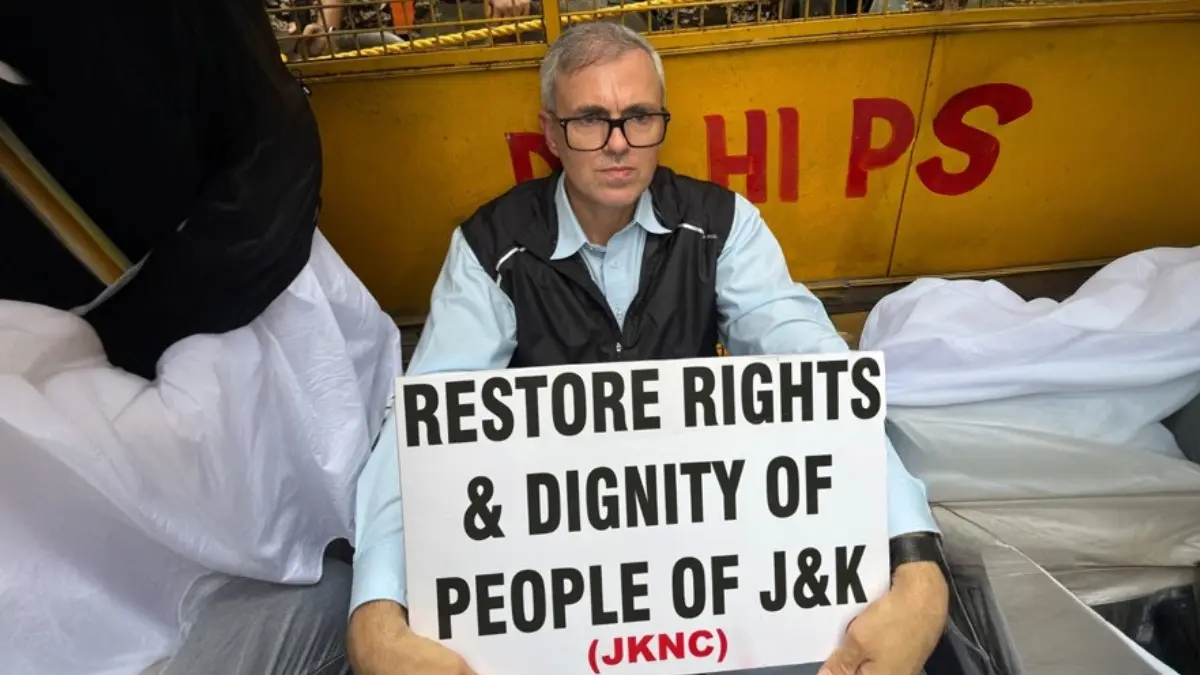 Omar Abdullah Says Statehood First Step, Special Status Next, As National Conference Protest in Delhi 'First Statehood, Then Special Status': Omar Abdullah