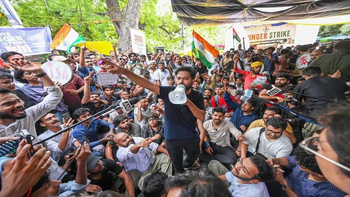 Foreigners At Jantar Mantar Protest Trigger ‘Major Security Breach’ Concerns, BJP Says ‘Tukde-Tukde Gang’ Conspiring Against India Foreigners At Jantar Mantar Protest Trigger ‘Major Security Breach’ Concerns, BJP Says ‘Tukde-Tukde Gang’ Conspiring Against India