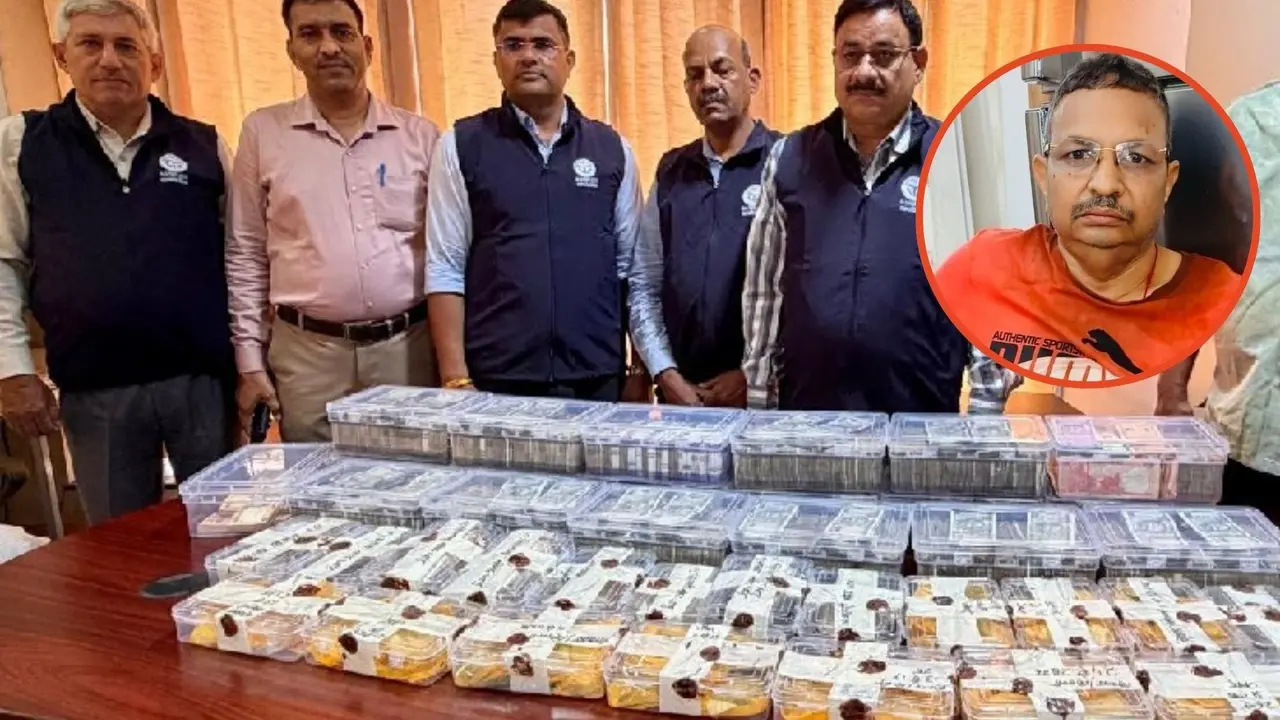 दीवार के अंदर तिजोरी, घर के कोन-कोने में कैश; 13KG सोना और 9 किलो चांदी... पूर्व ARTO ने 68 लाख को कैसे बना दिए 35 करोड़? काली कुंडली ने खोला राज gold silver cash found wall property papers inside bed how arto officer lalit kumar convert 68 lacks 35 crores inside story