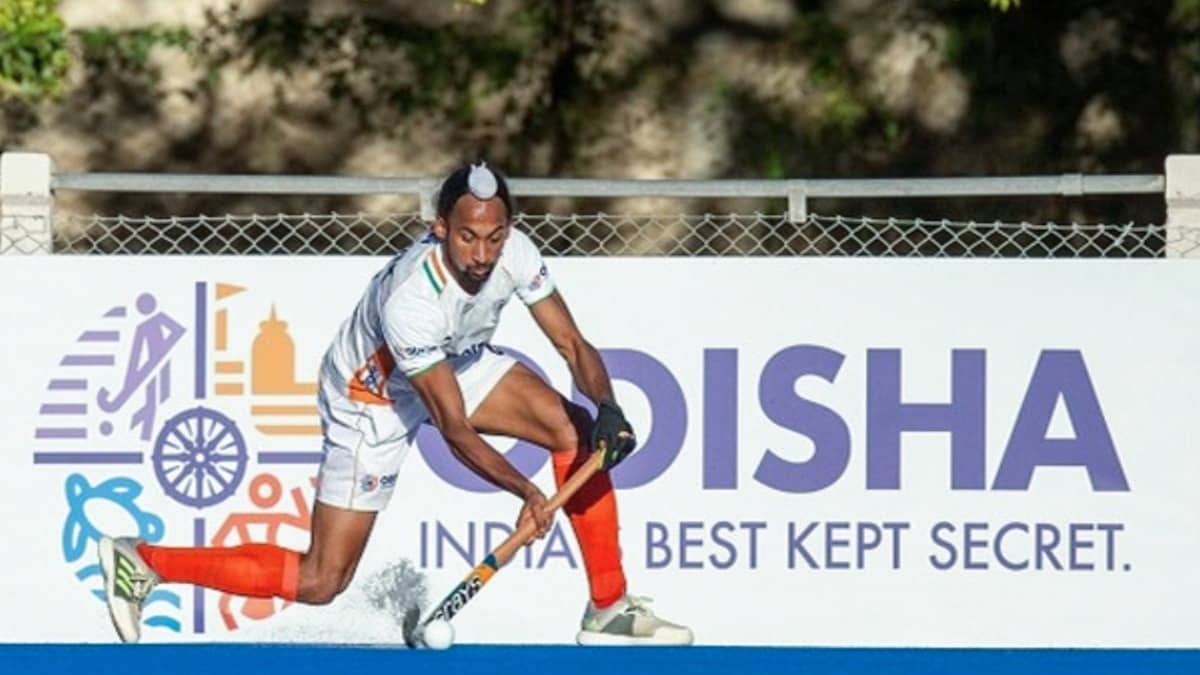 Hardik Singh in action