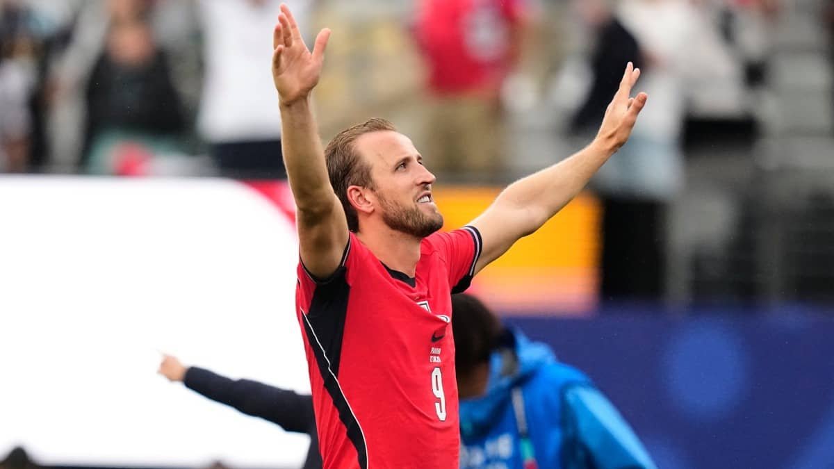 Harry Kane celebrates England win