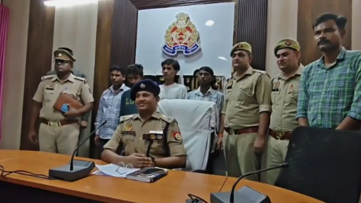 Cyber Crime: ऑनलाइन ठगी गैंग का भंडाफोड़, हाथरस साइबर पुलिस ने 4 शातिरों को पकड़ा; म्यूल खातों के जरिए किया करोड़ों का फ्रॉड Hathras Cyber Crime Police