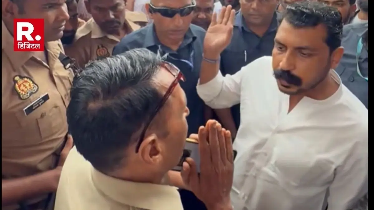'आप गाली क्यों दे रहे हो, हमारी गाड़ी किस आधार पर रोकोगे, बबलू हमारे जाट समाज का...', टोल पर रोका तो पुलिस से चंद्रशेखर की तू तू-मैं मैं, VIDEO Heated exchange between Chandrashekhar Azad and police personnel at Muzaffarnagar-Rohana toll plaza
