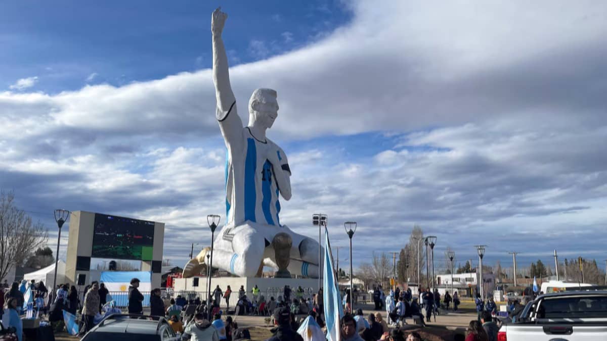 In a Patagonia Town With An 85-Foot Messi Statue, Argentines Celebrate Reaching World Cup Final