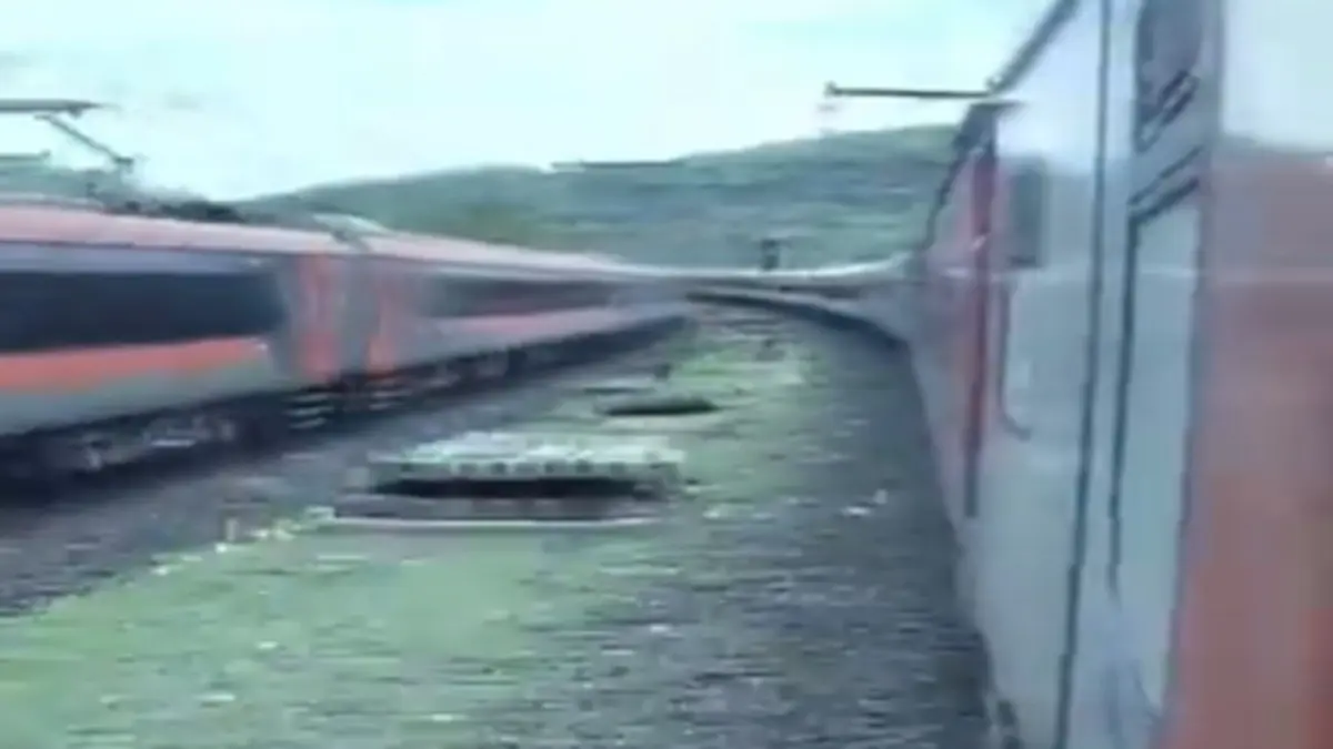 ‘Isne Ego Par Le Liya’: Viral Train 'Race' Has The Internet Guessing. Vande Bharat Or Rajdhani, Who Won? ‘Isne Ego Par Le Liya’: Viral Train 'Race' Has The Internet Guessing. Vande Bharat Or Rajdhani, Who Won?