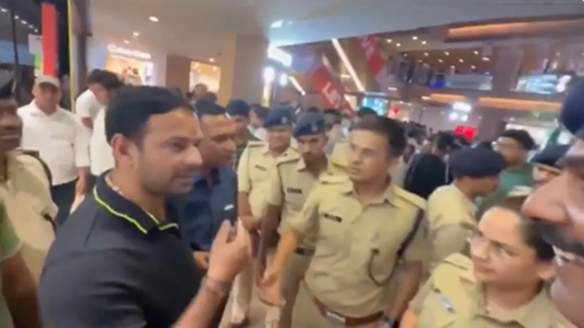 JJD Chief Tej Pratap Yadav Detained In Patna Amid Violent Bihar Bandh Over NEET Paper Leak JJD Chief Tej Pratap Yadav Detained In Patna Amid Violent Bihar Bandh Over NEET Paper Leak