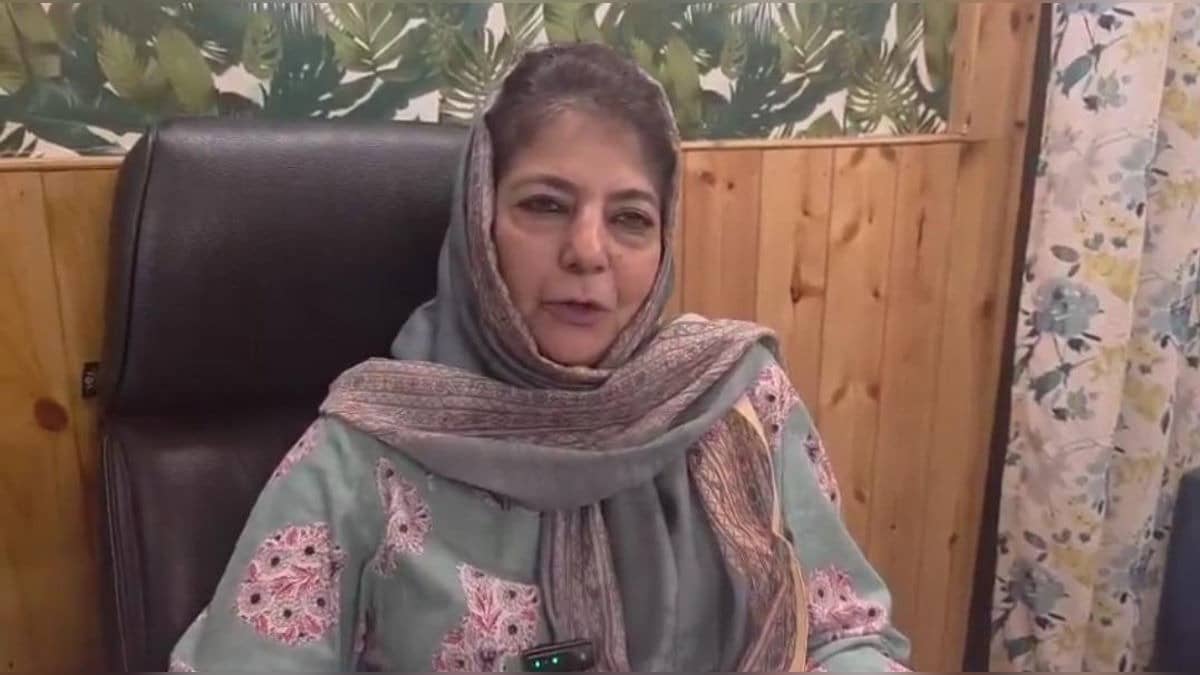 Mehbooba Mufti Says PM Modi Holds Golden Opportunity To Resolve Kashmir Dispute, Initiate Dialogue With Pakistan And Revive SAARC