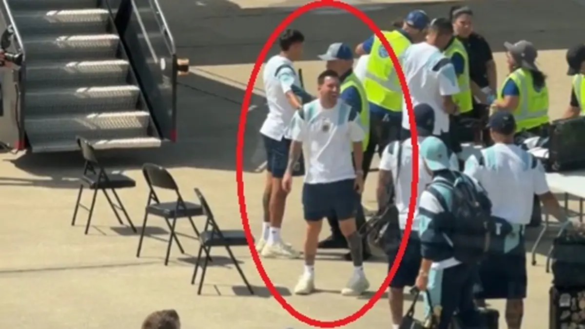 Metal Detector Stops Messi Too: Argentine Legend's US Airport Security Check Goes Viral, Fans Split Between Praise And Laughter | WATCH Metal Detector Stops Messi Too: Argentine Legend's US Airport Security Check Goes Viral, Fans Split Between Praise And Laughter | WATCH
