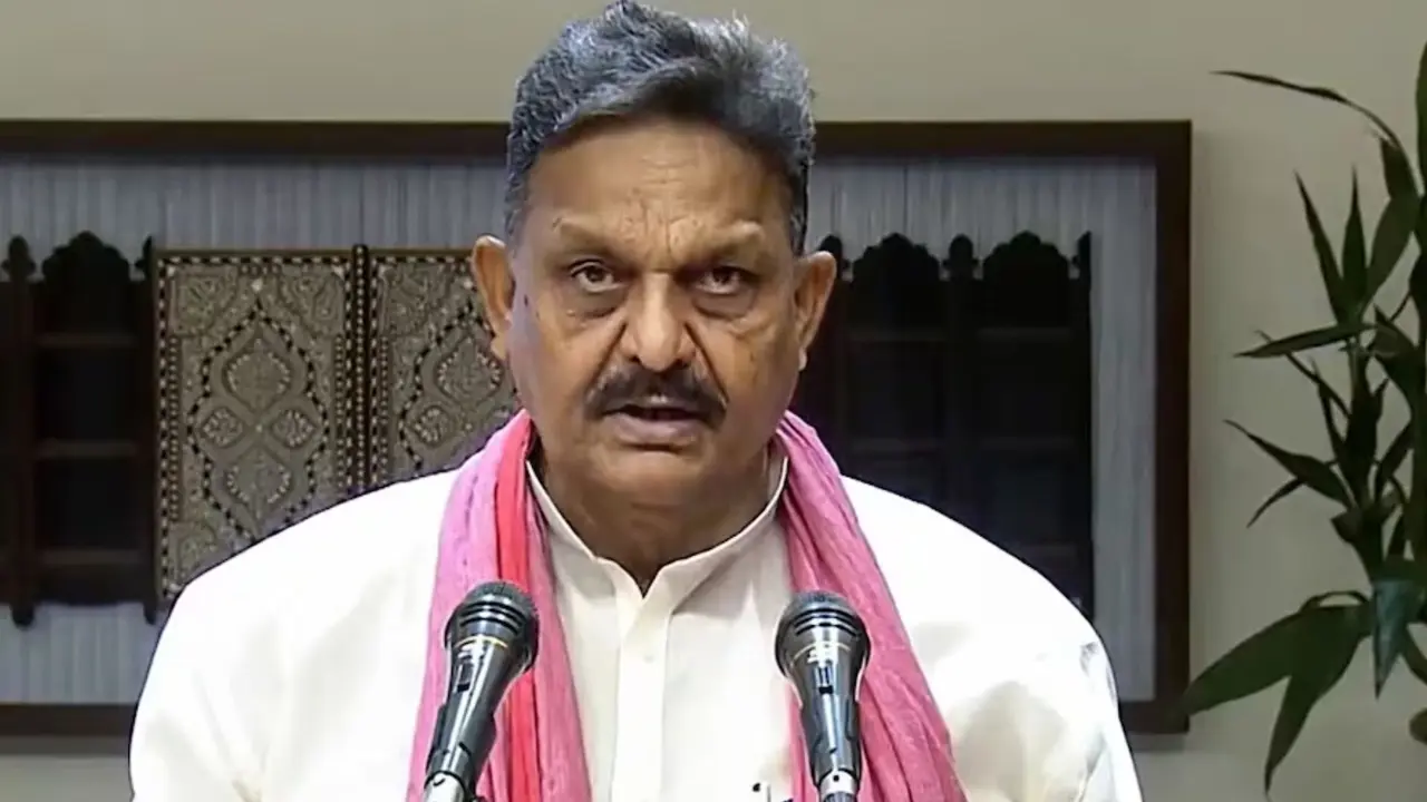 फाइल गायब, रायफल लापता... IS-191 गिरोह के सदस्यों के शस्त्र लाइसेंस जांच के बाद हड़कंप, गाजीपुर से सपा सांसद अफजाल अंसारी समेत 3 पर FIR दर्ज mukhtar ansari brother and Ghazipur MP Afzal Ansari booked in arms licence records case