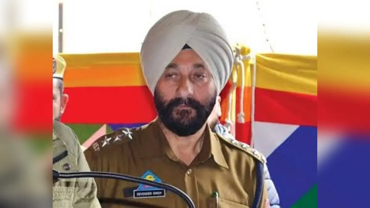 NIA Court Rejects Interim Bail of Terror Accused Ex-DySP Devinder Singh; Grants Parole to Attend Father's Last Rites NIA Court Rejects Interim Bail of Terror Accused Ex-DySP Devinder Singh; Grants Parole to Attend Father's Last Rites