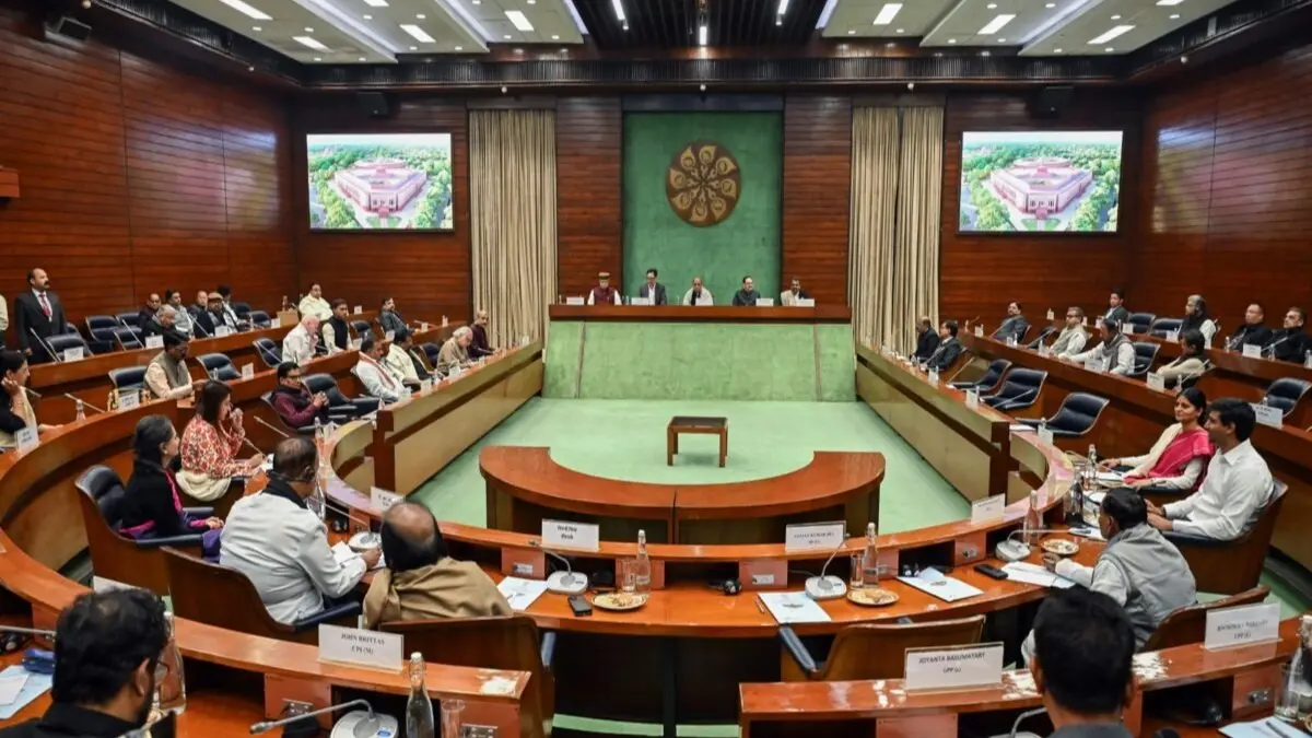 Opposition Stages Walkout From All-Party Meeting Over Centre's Invite to Rebel TMC MPs Opposition Stages Walkout From All-Party Meeting Over Centre's Invite to Rebel TMC MPs