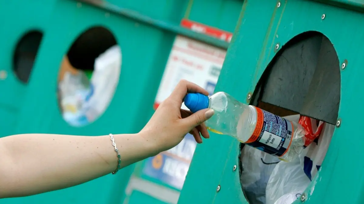 Plastic Bottles Could Fuel EVs, Reveals New Study Plastic Bottles Could Fuel EVs, Reveals New Study