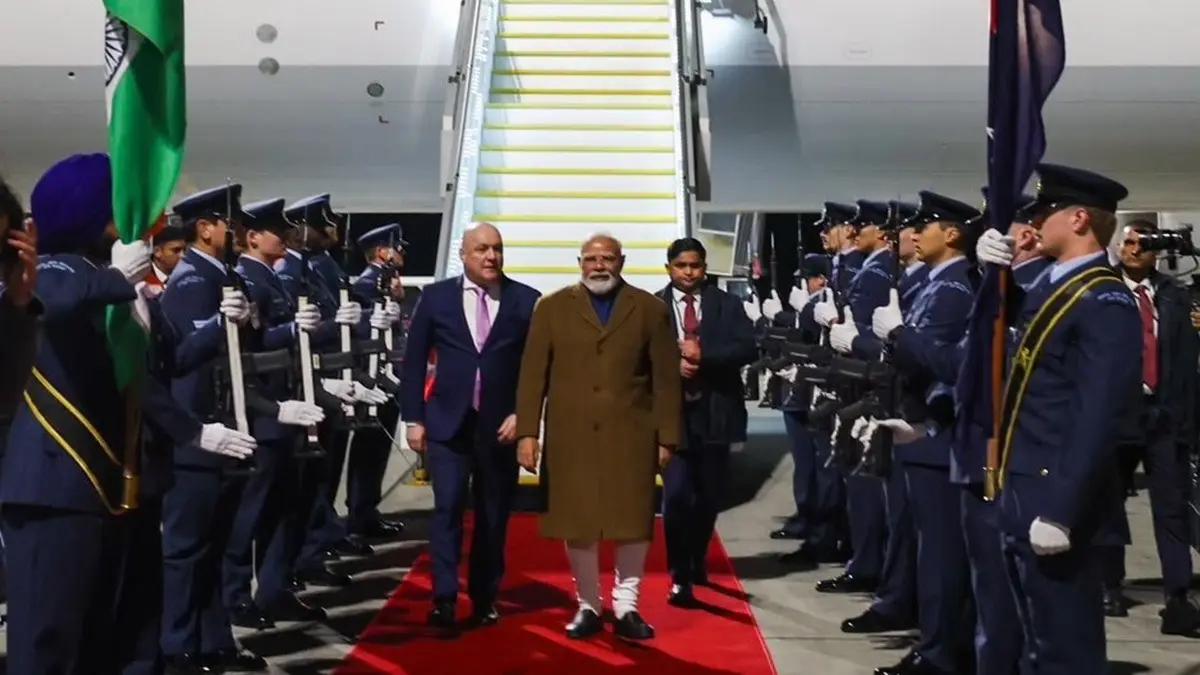 PM Modi Gets Guard Of Honour In Auckland, To Hold Talks With New Zealand PM Luxon PM Modi Gets Guard Of Honour In Auckland, To Hold Talks With New Zealand PM Luxon
