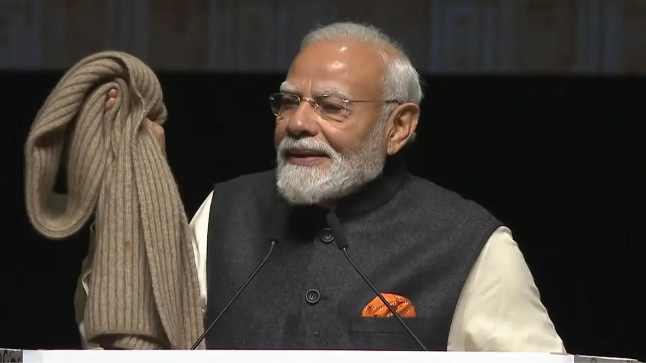 'आज भी बहुत संभालकर रखा है...', 25 साल पहले न्यूजीलैंड में PM मोदी को मिले थे ये 3 खास तोहफे, मंच पर दिखाई झलक PM Modi in New Zealand