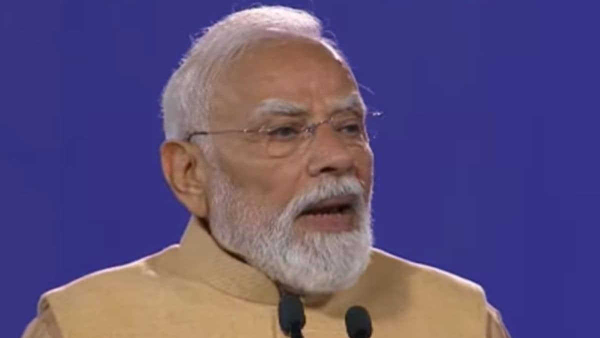 ऑपरेशन सिंदूर के दौरान आपने भारत का डेमो तो देख ही लिया होगा, हमले आतंकियों के अड्डे पर हो रहे थे और गूंज पूरी दुनिया में सुनाई दे रही थी- PM मोदी