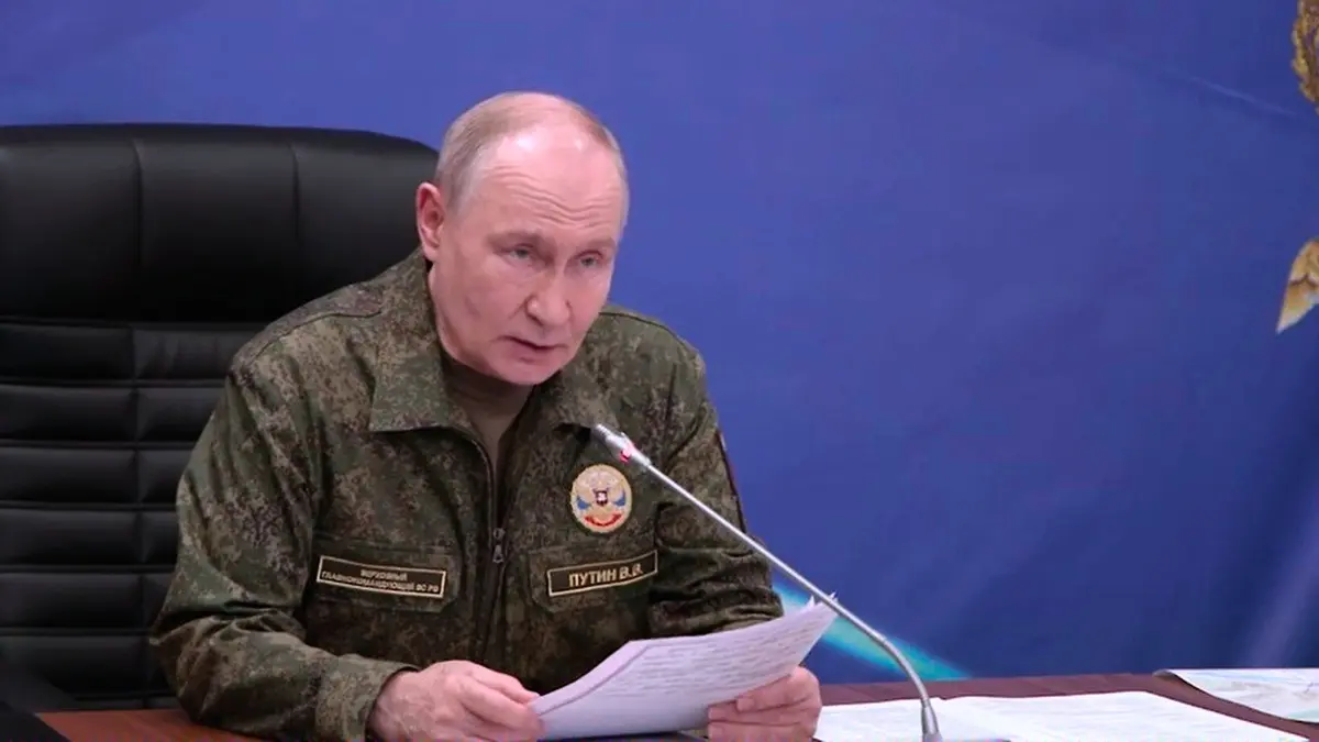 Putin Downplays Fuel Crisis As Ukraine Hits Over 50 Russian Oil Sites, War Rages On Putin Downplays Fuel Crisis As Ukraine Hits Over 50 Russian Oil Sites, War Rages On
