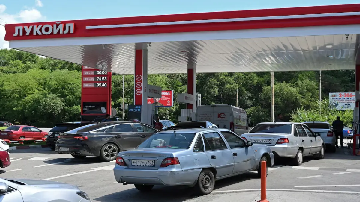 Russia Turns To India For Petrol As Ukraine Strikes Trigger Fuel Crisis Russia Turns To India For Petrol As Ukraine Strikes Trigger Fuel Crisis