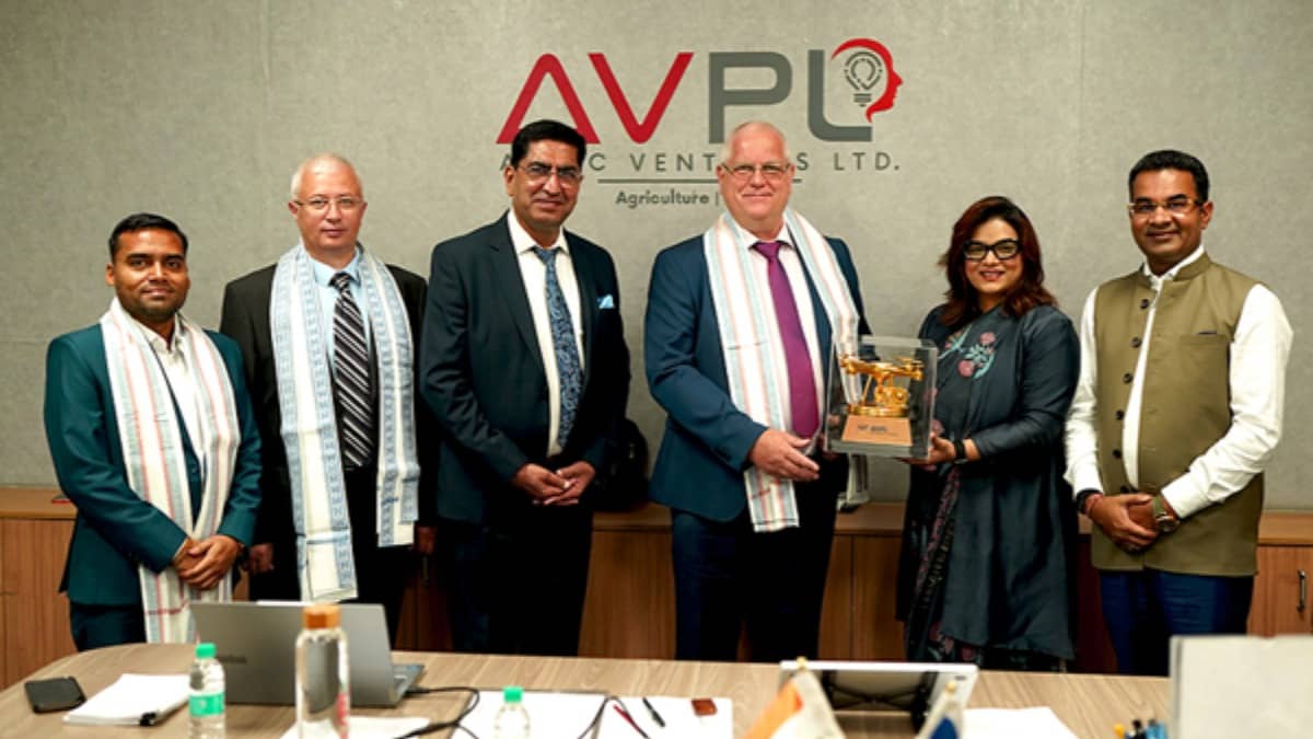 Russian Delegation Visits AVPL Drone City to Advance Drone Technology Cooperation
