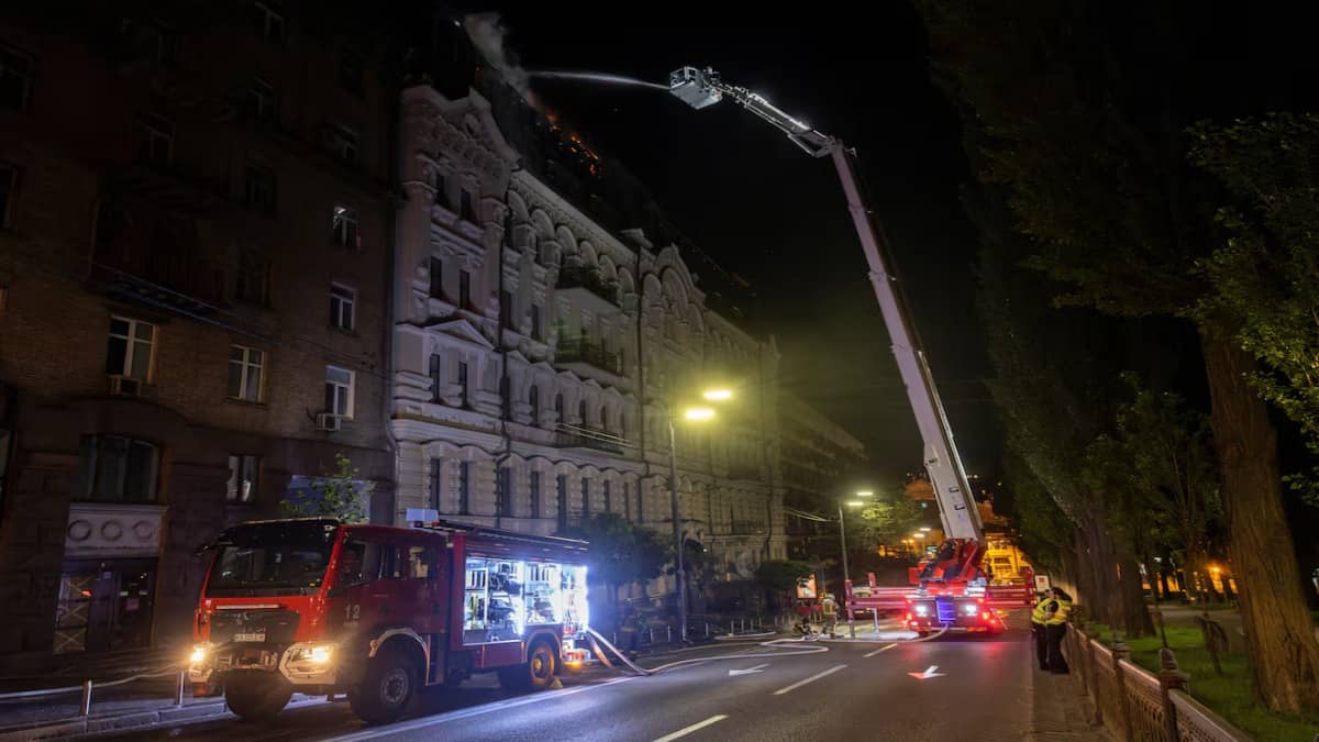 Russian Overnight Missile And Drone Strikes on Kyiv Injures Five, Hits Residential Buildings
