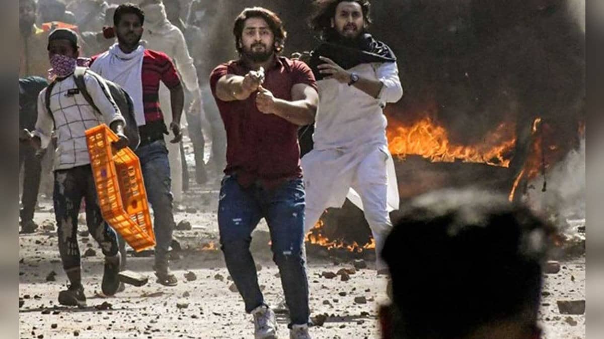 Shahrukh Pathan Gets Interim Bail To Attend Mother's Iddat Ceremony | North East Delhi Riots 2020