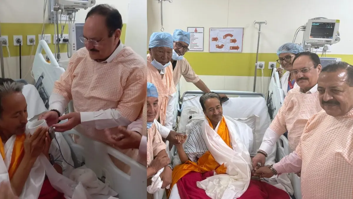 मोदी सरकार के आश्वासन पर भरोसा? केंद्रीय मंत्री की मौजूदगी में सोनम वांगचुक ने तोड़ा अनशन, PM बोले- सेहत का रखें ध्यान Sonam Wangchuk ends hunger strike after meeting JP Nadda and Jitendra Singh
