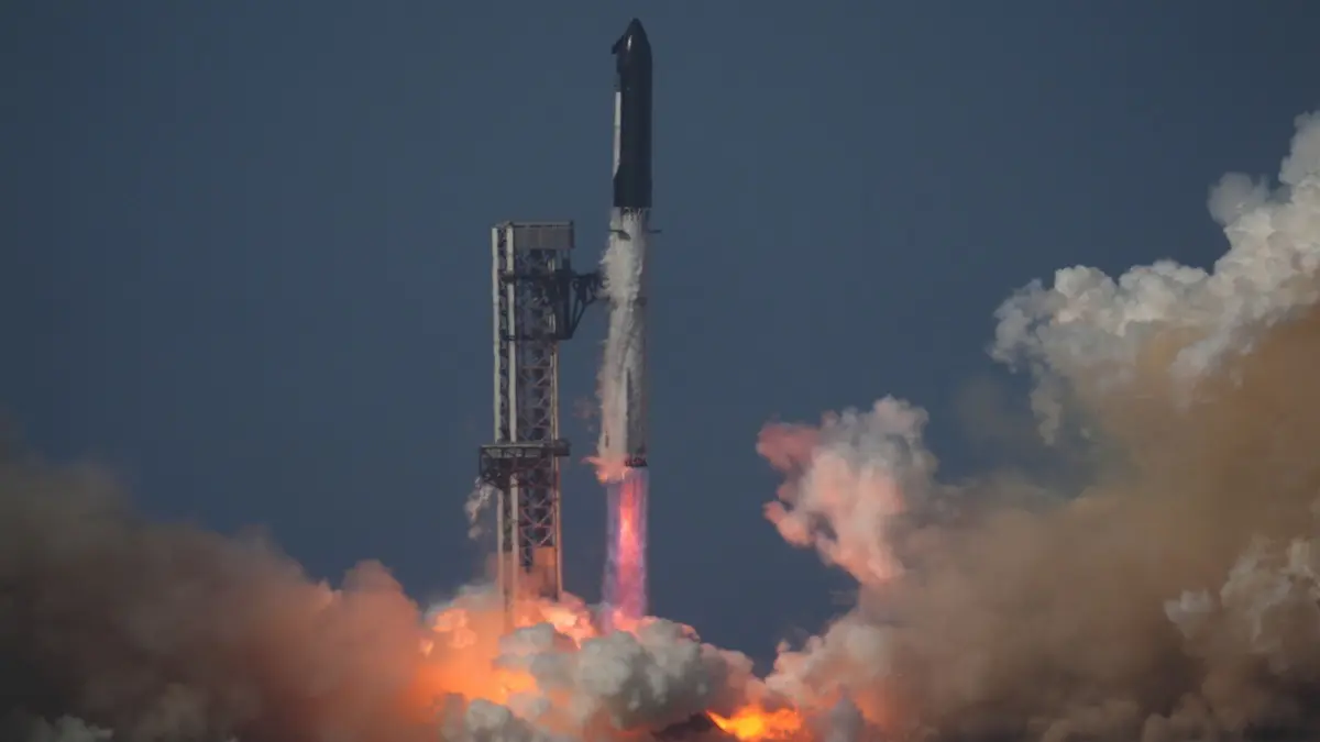 SpaceX Starship V3 Test Flight Launches 20 New Starlinks From Texas, Booster Crashes Into Gulf Of Mexico SpaceX Starship V3 Test Flight Launches 20 New Starlinks From Texas, Booster Crashes Into Gulf Of Mexico
