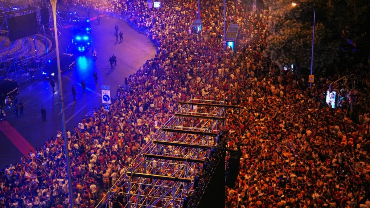 Spanish fans celebrate in central Madrid after Spain's FIFA World Cup 2026 triumph