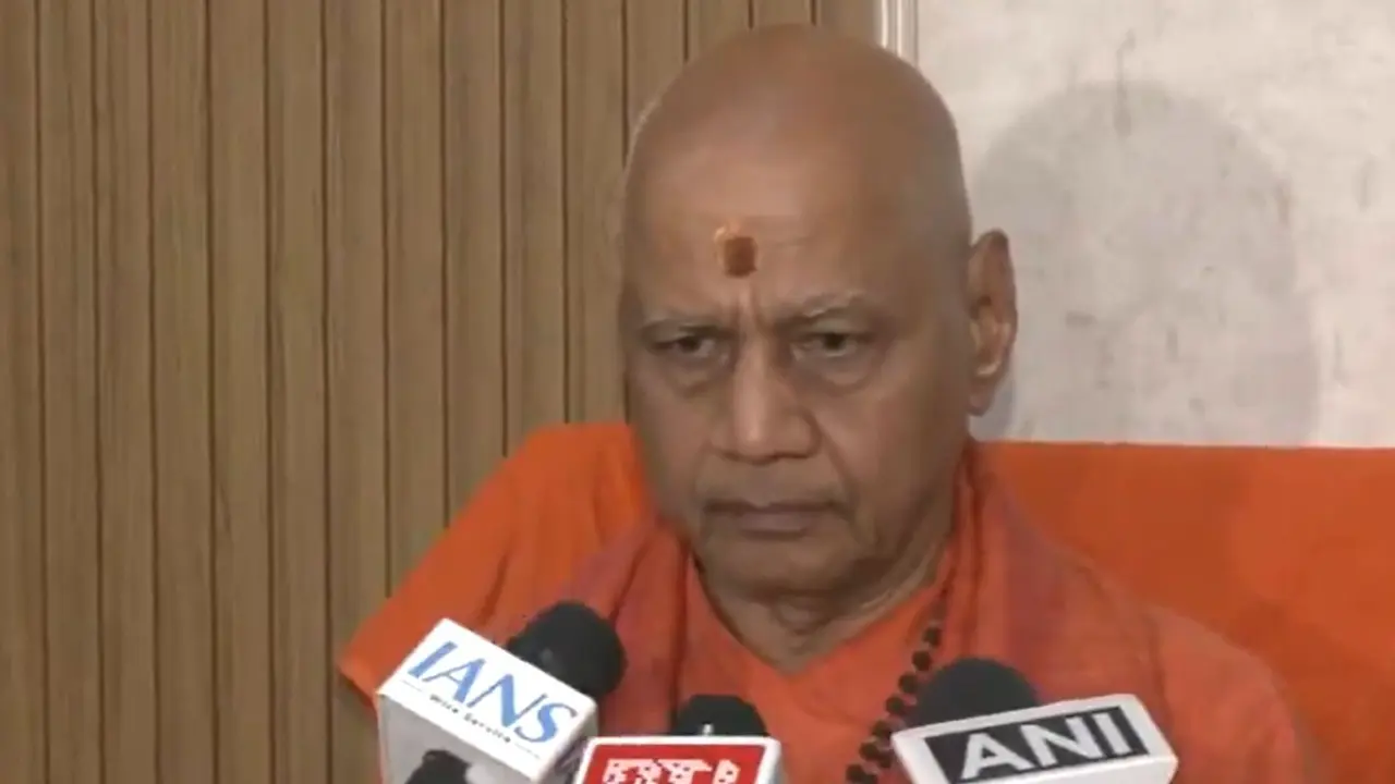 FIR दर्ज कराने वाले कृष्ण गोपाल बने ट्रस्ट के अंतरिम महासचिव, गोविंद देव बोले-जिसे शक है वो मंदिर आकर चढ़ावा देखें, गोली चलाने वाले पाठ न पढ़ाएं Swami Govind Dev Giri Ji Maharaj