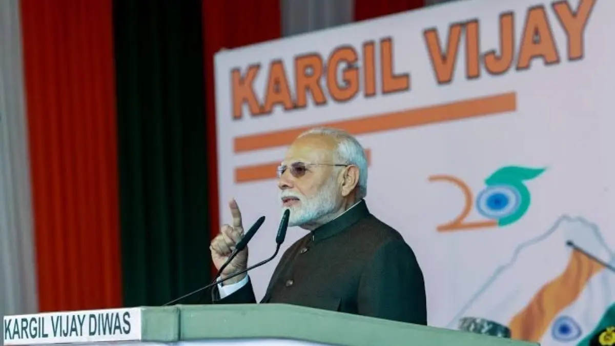 'Their Valour Will Remain a Source of National Pride': PM Modi Lauds Bravehearts on Kargil Vijay Diwas 'Their Valour Will Remain a Source of National Pride': PM Modi Lauds Bravehearts on Kargil Vijay Diwas