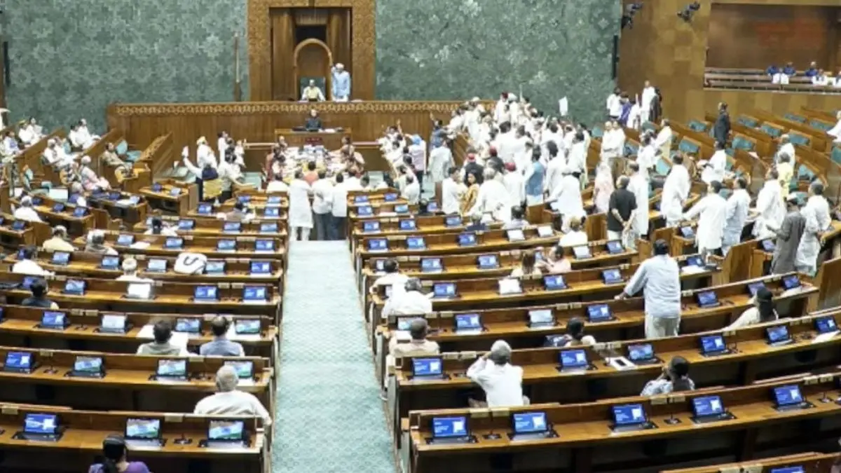 Anti-Paper Leak Bill 2026: लोकसभा में विपक्ष के हंगामे के बीच पास हुआ एंटी पेपर लीक बिल Loksabha