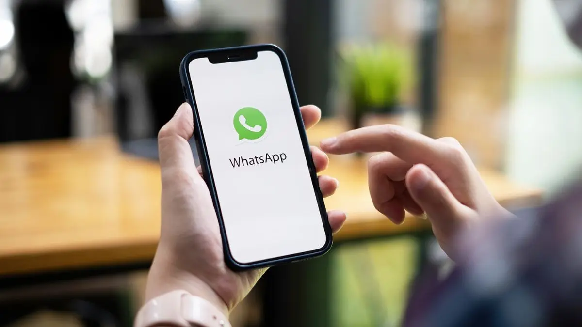 WhatsApp का नया अवतार... iPhone यूजर्स को मिलेगा बड़ा सरप्राइज, बदल जाएगा चैटिंग का तरीका WhatsApp new avatar iPhone users in for a big surprise the way of chatting will change
