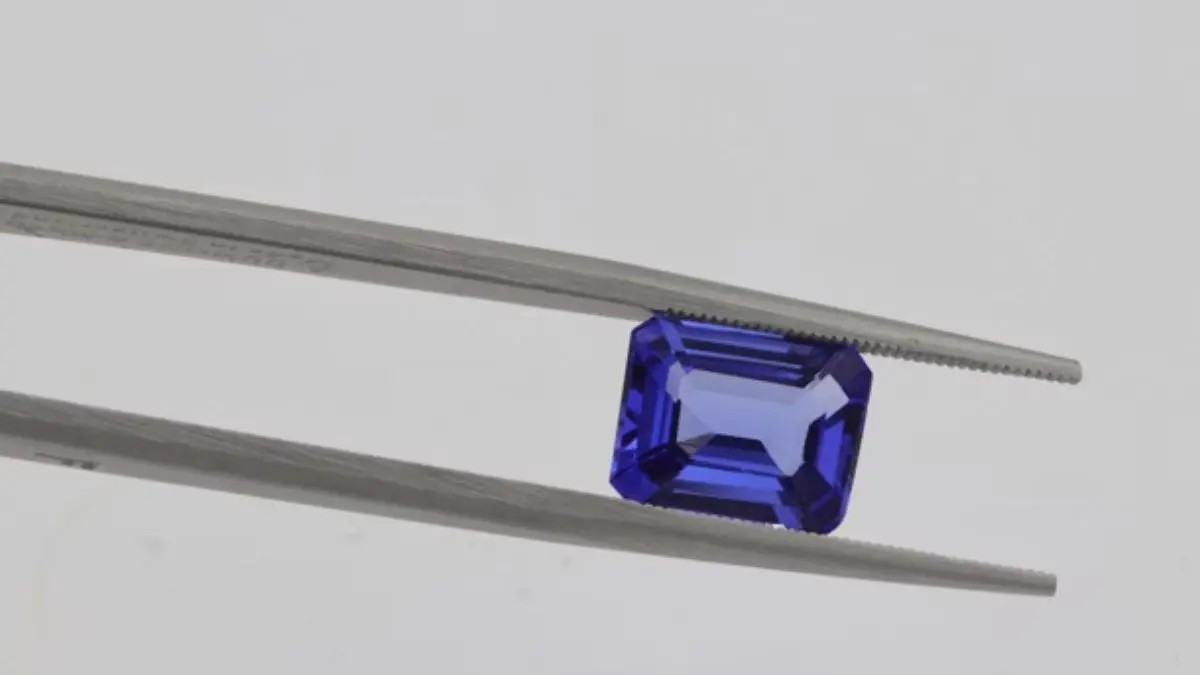 Why More People Are Choosing Certified Gemstones Over Traditional Purchases Why More People Are Choosing Certified Gemstones Over Traditional Purchases