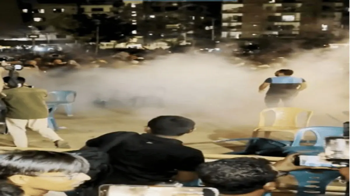 Anti-Sheikh Hasina Protest: Bomb Explosion Rocks Student Political Rally Near Bangladesh's Dhaka, 3 Injured X
