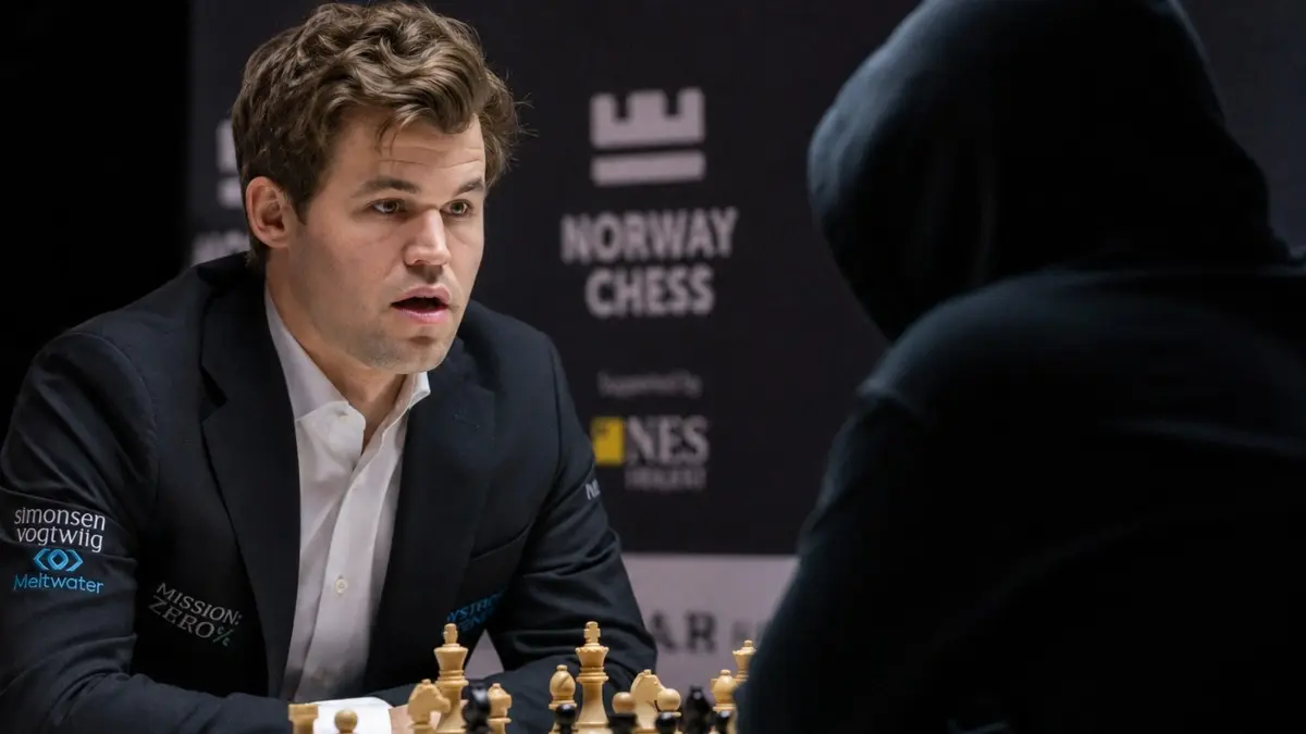 Checkmate And Chill! 15-Year-Old Indian Chess Prodigy Beats Magnus Carlsen, Goes Straight To Sleep 15 year old Delhi boys stuns Magnus Carlsen