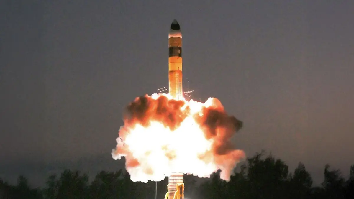 Agni-4 Ballistic Missile: 4000 KM तक दुश्मनों की खैर नहीं... भारत ने अग्नि-4 बैलिस्टिक मिसाइल का किया सफल परीक्षण, थर्र-थर्र कांपेंगे दुश्मन देश Agni 4 successfully test fired Chandipur Odisha